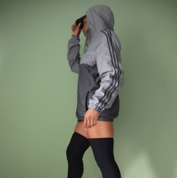 Men's gray Adidas light track jacket with hoodie - Picture 5 of 11